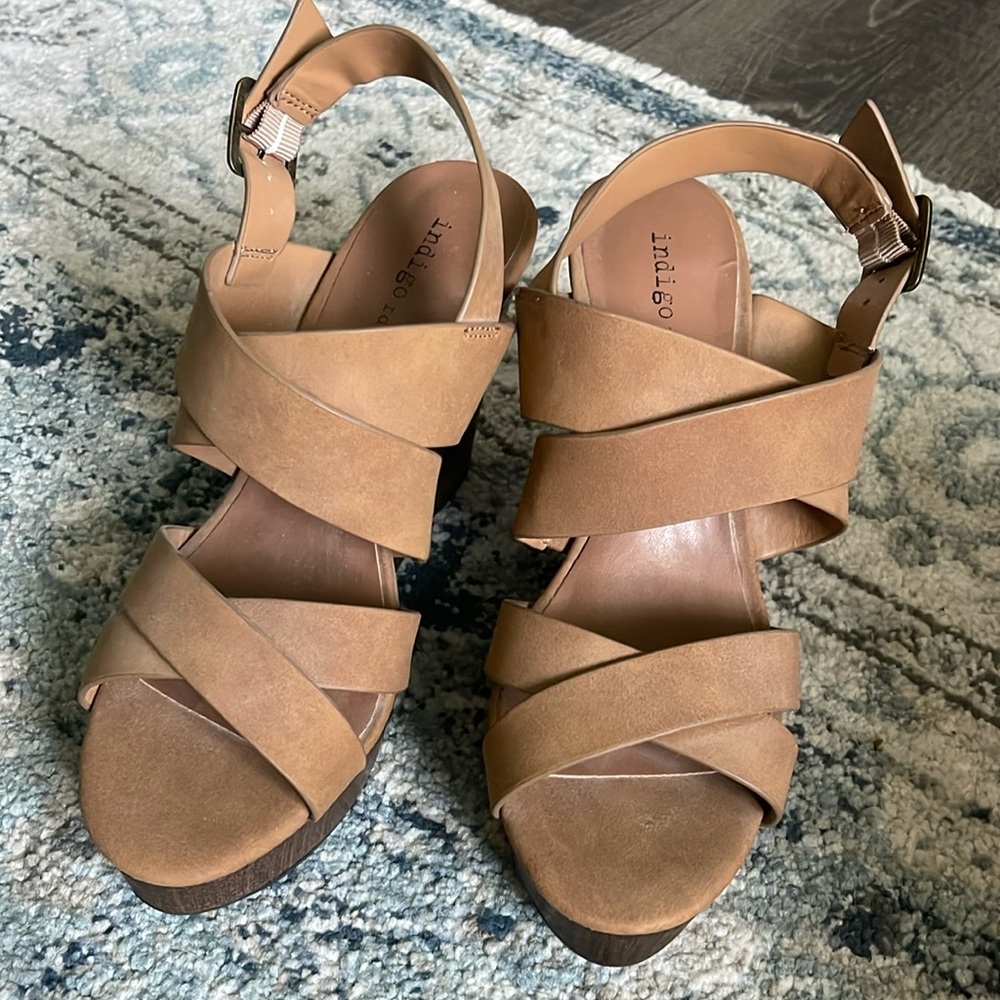 Indigo Road Tan Wedges (Size: 7 1/2)